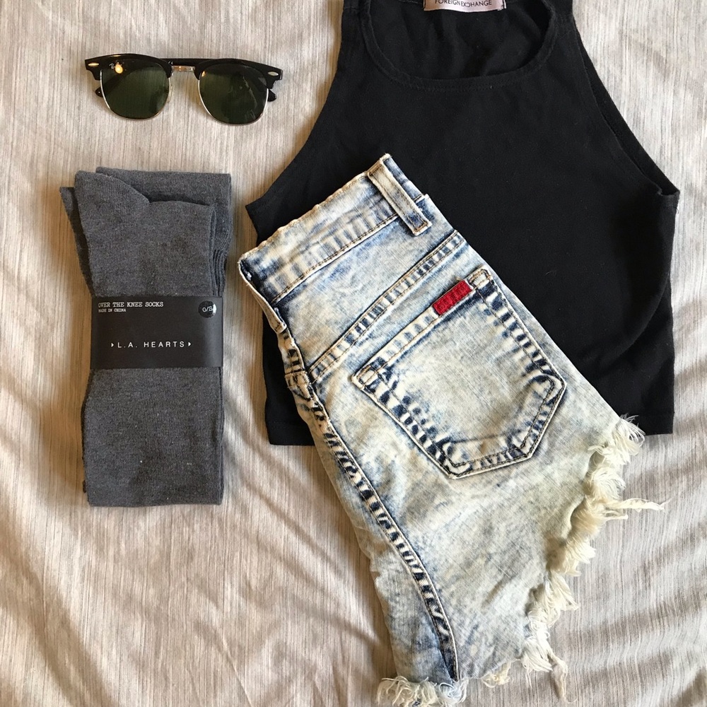 High Rise Acid Wash Shorts - Picture 2 of 3
